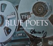 Im Hintergrund sind die Spulen eines Tonbandgerätes zu sehen. Darauf steht in weißer Schrift "The Blue Poets", darunter und kleiner der Albumtitel "All It Takes".